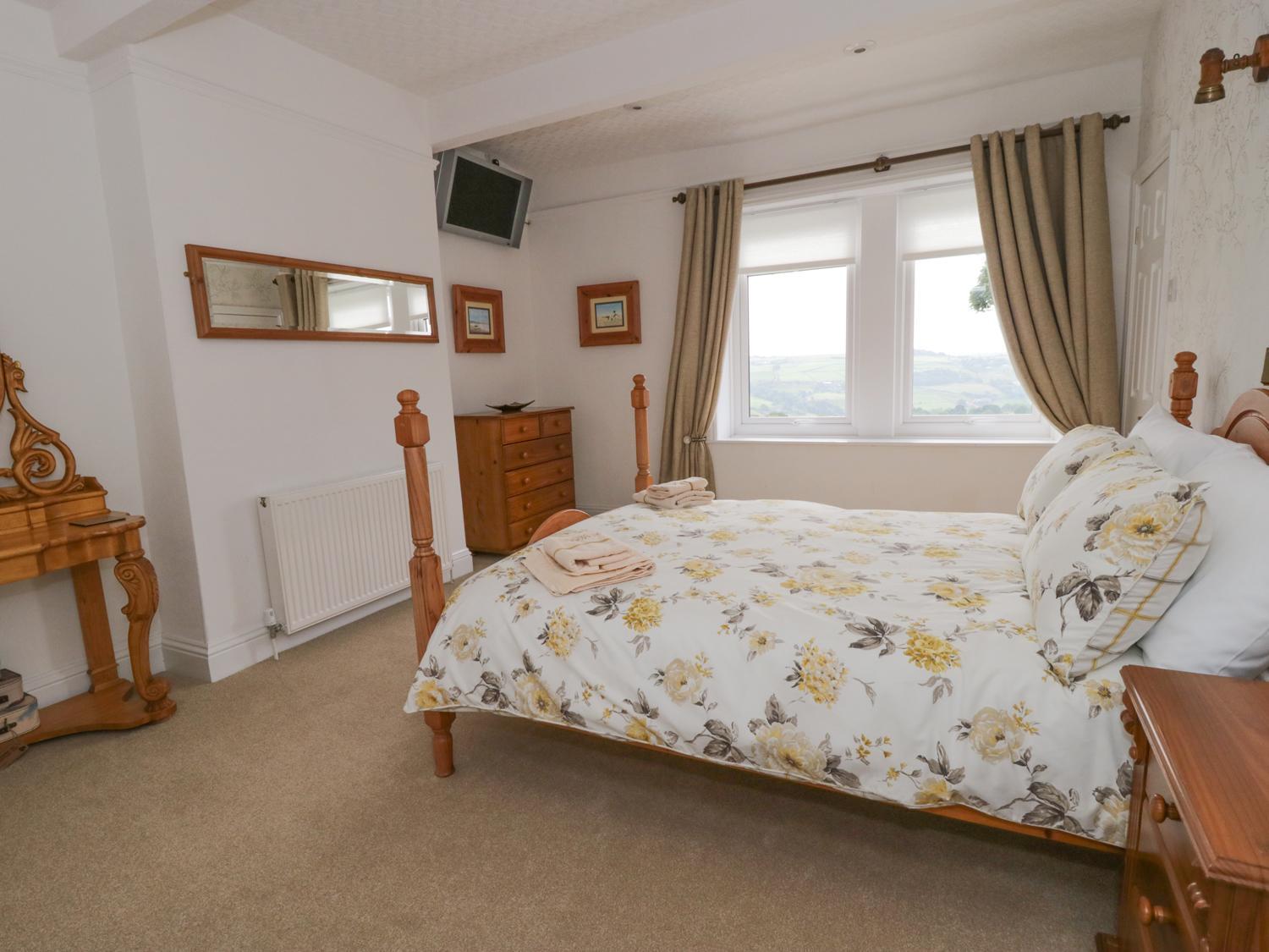 Вилла Upper Highlees Farm Luddendenfoot Экстерьер фото